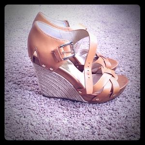 Michael Kors Tan Wedged the Jetset 6